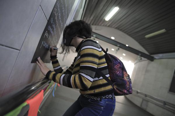 Tejiendo historias en estación Ricaurte. Cultura Ciudadana