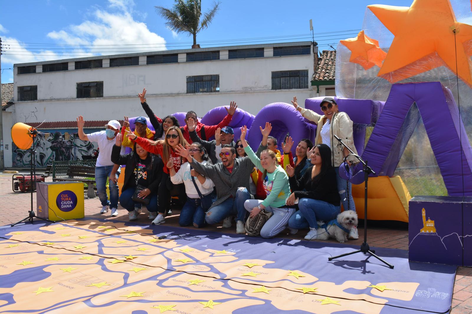 Grupo de Cultura Ciudadana celebrando el mes del Espacio Público 